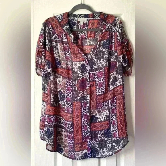Dress Barn Tops - Dress Barn Sheer Pattern Button Down Top a v-neck mandarin collar Size 1X
